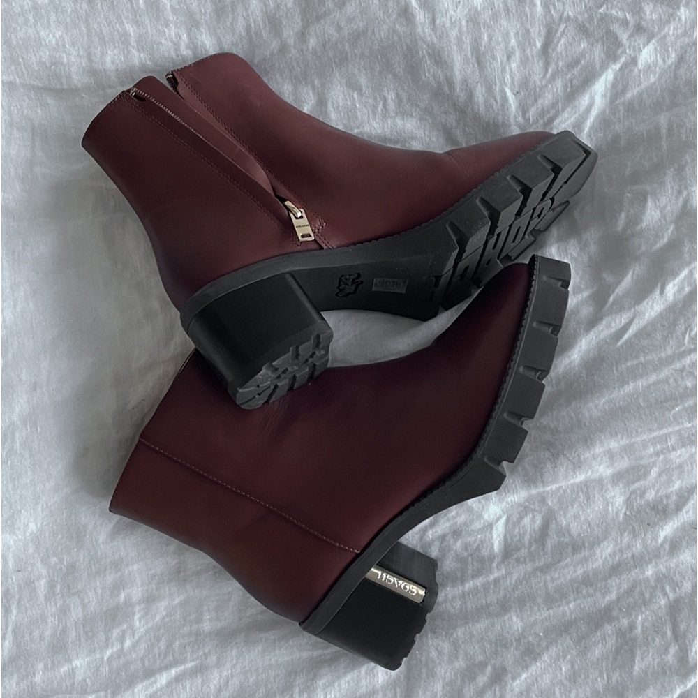 COACH BOOTIES